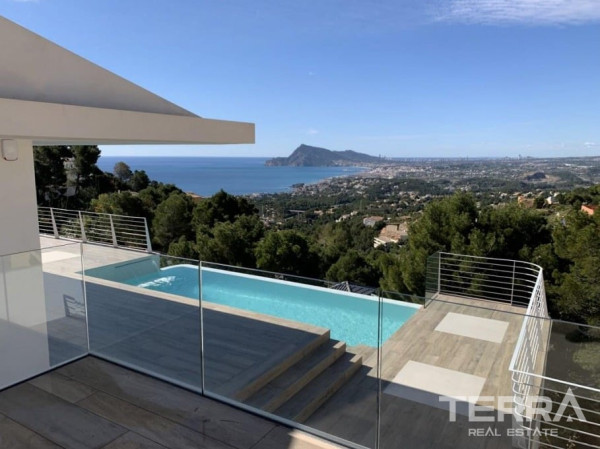 İspanya, Costa Blanca, Altea’da Satılık Deniz Manzaralı Villa