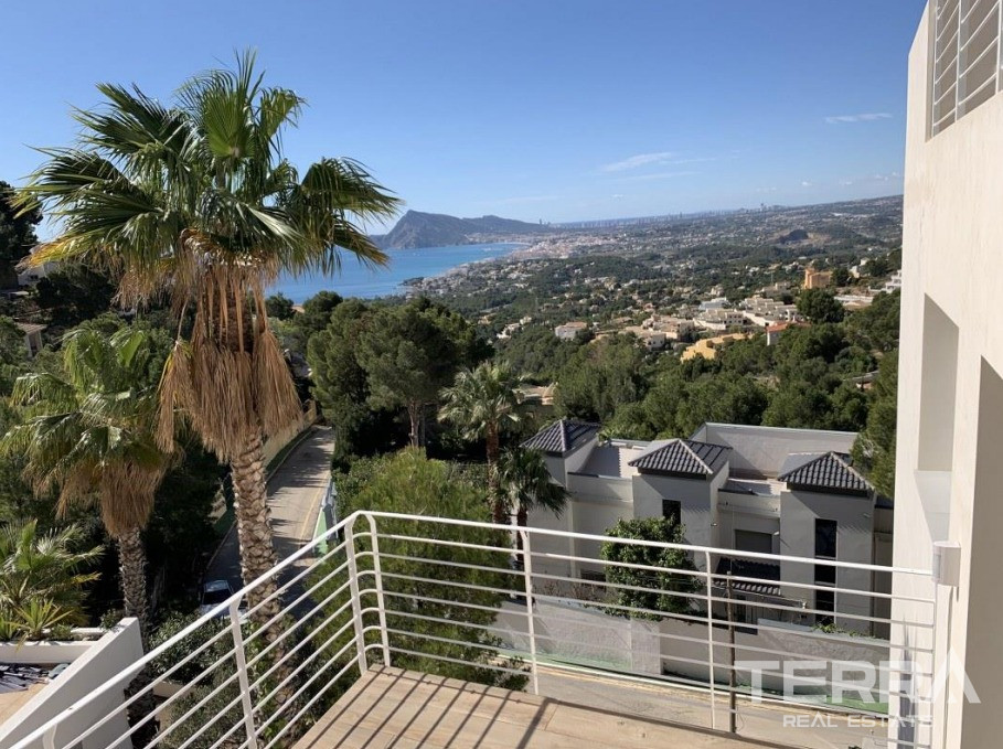 Sea View Villa for Sale in Altea, Costa Blanca, Spain - 121196