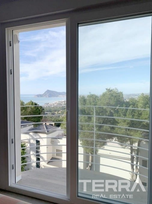 Sea View Villa for Sale in Altea, Costa Blanca, Spain - 121201