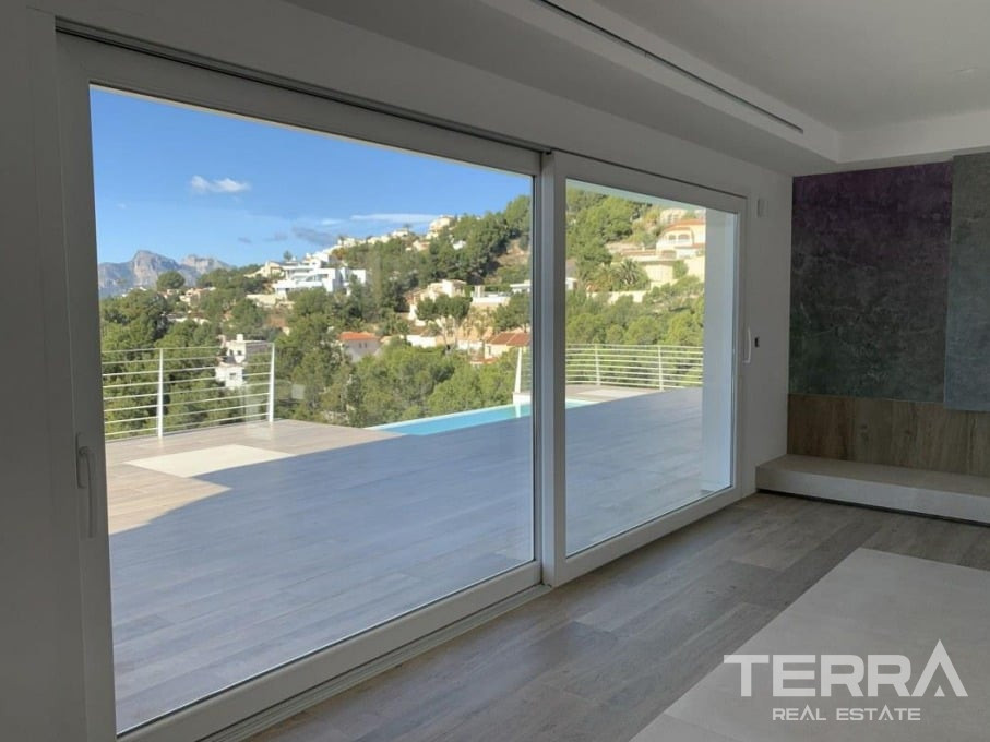 Sea View Villa for Sale in Altea, Costa Blanca, Spain - 121202