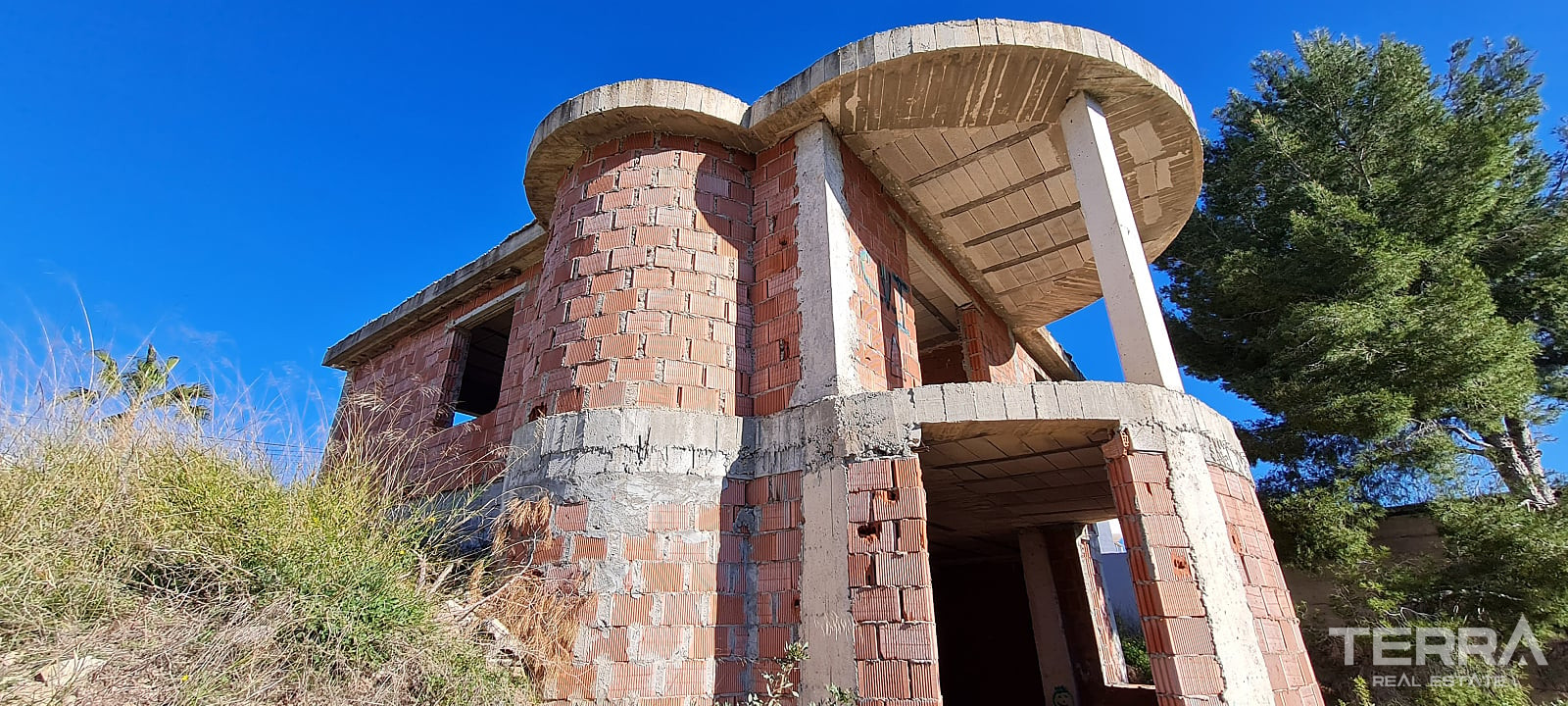 Detached Villa for Sale in Pilar de la Horadada, Costa Blanca, Spain - 121330