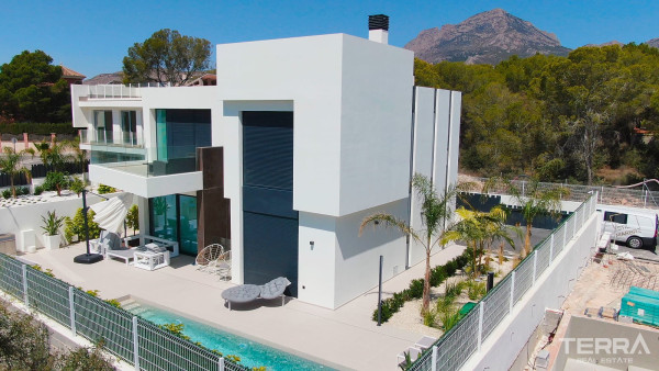 Villas for Sale in La Nucía, Costa Blanca, Spain