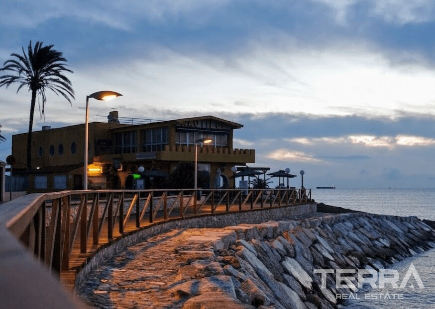 Modern Apartments for Sale in Punta Prima, Costa Blanca, Spain - 122101