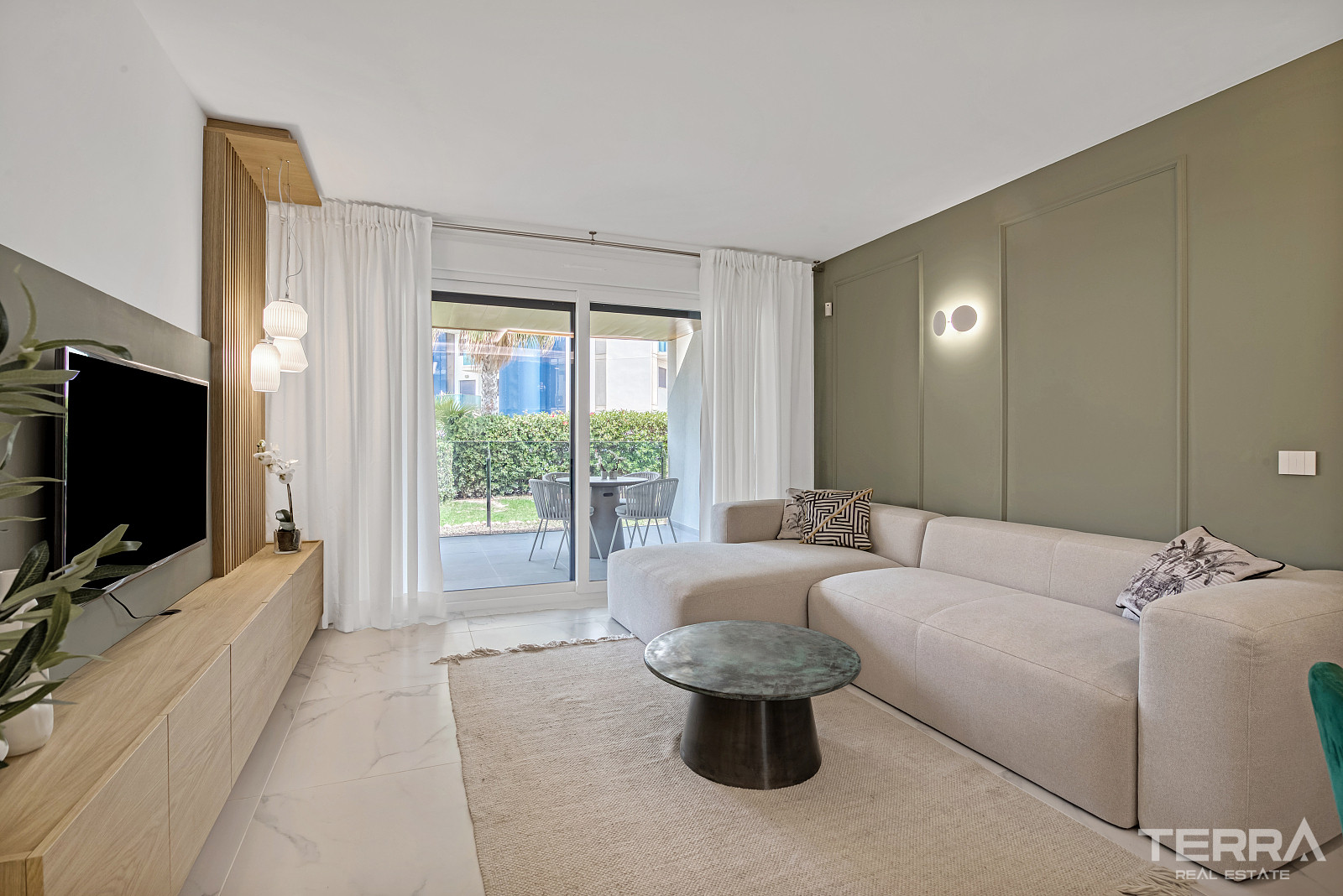 Modern Apartments for Sale in Punta Prima, Costa Blanca, Spain - 122105
