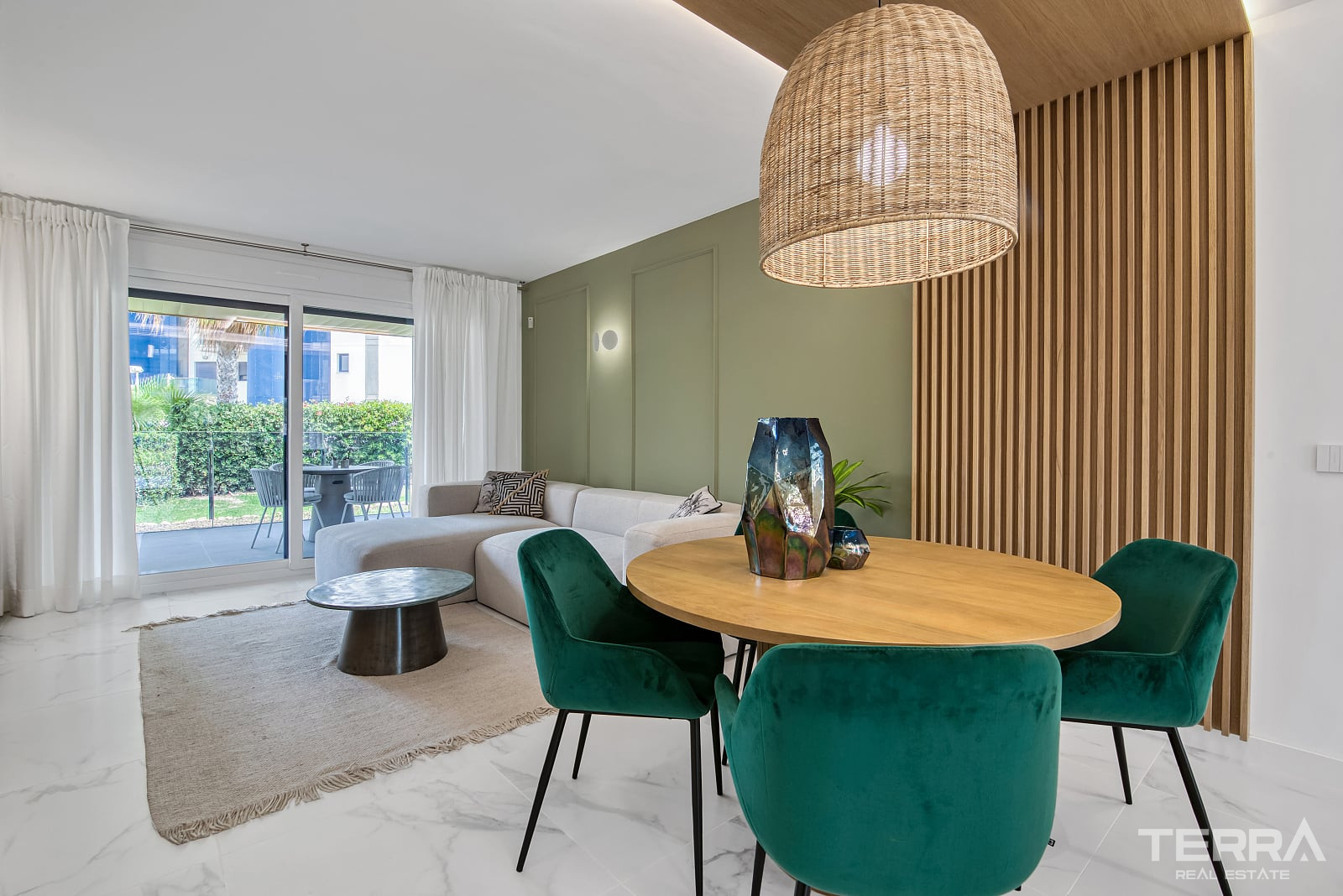 Modern Apartments for Sale in Punta Prima, Costa Blanca, Spain - 122109
