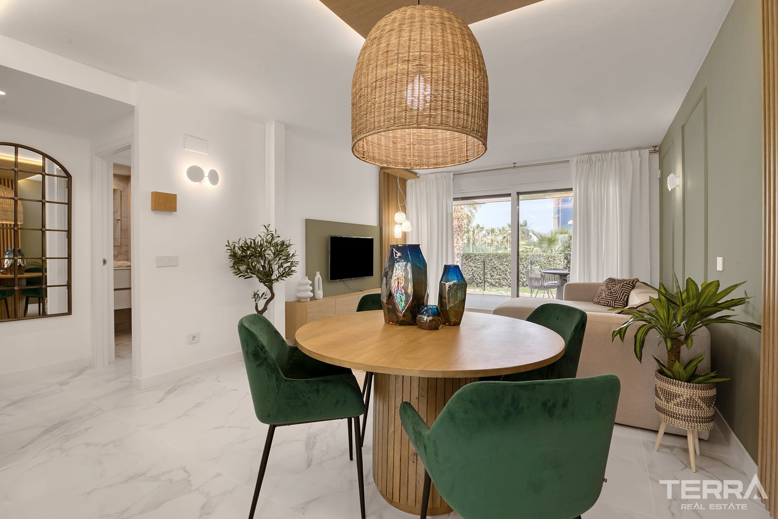Modern Apartments for Sale in Punta Prima, Costa Blanca, Spain - 122110