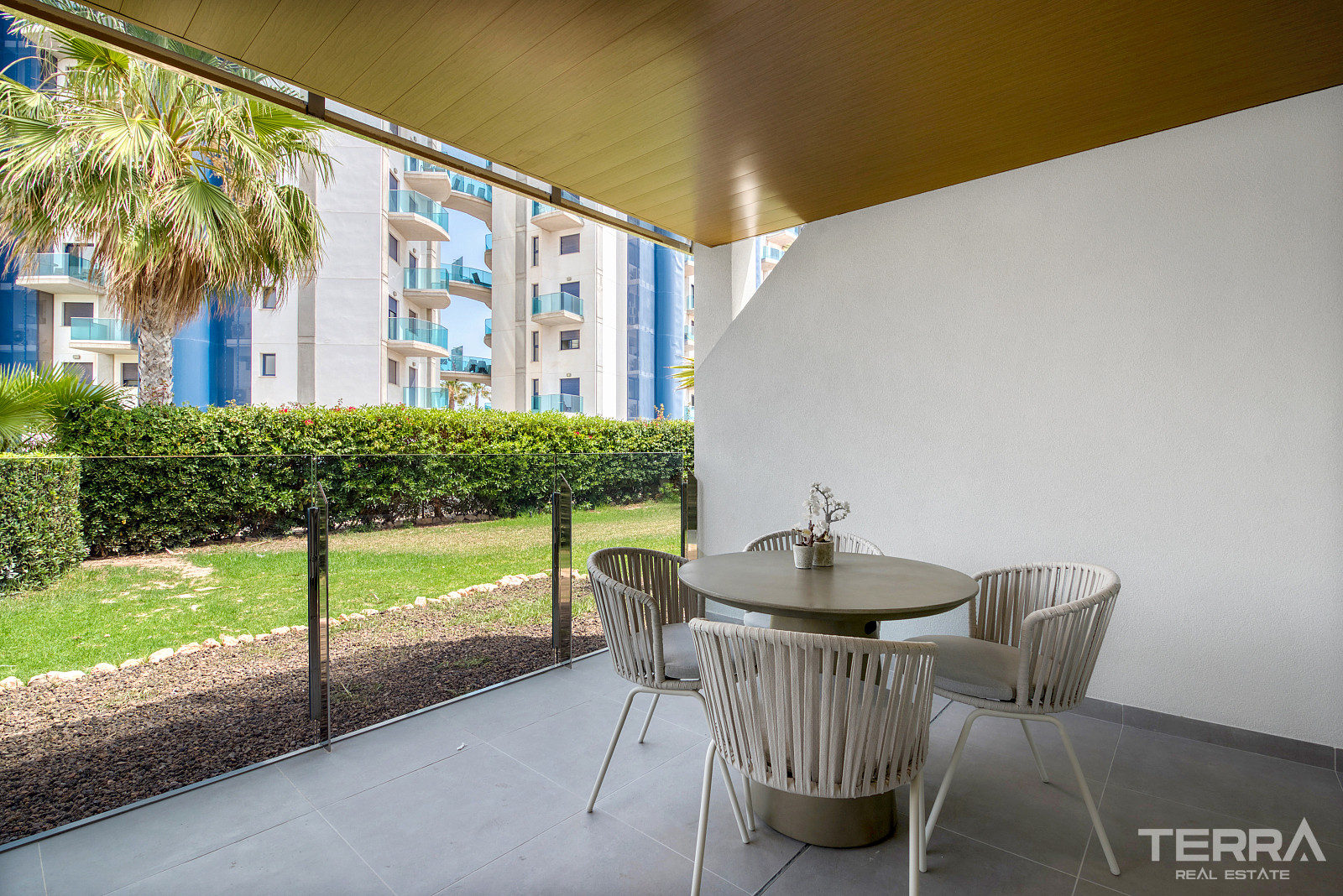 Modern Apartments for Sale in Punta Prima, Costa Blanca, Spain - 122120