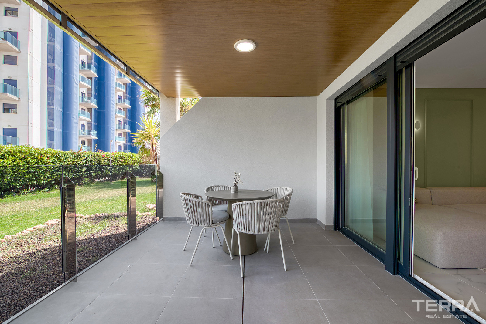 Modern Apartments for Sale in Punta Prima, Costa Blanca, Spain - 122121