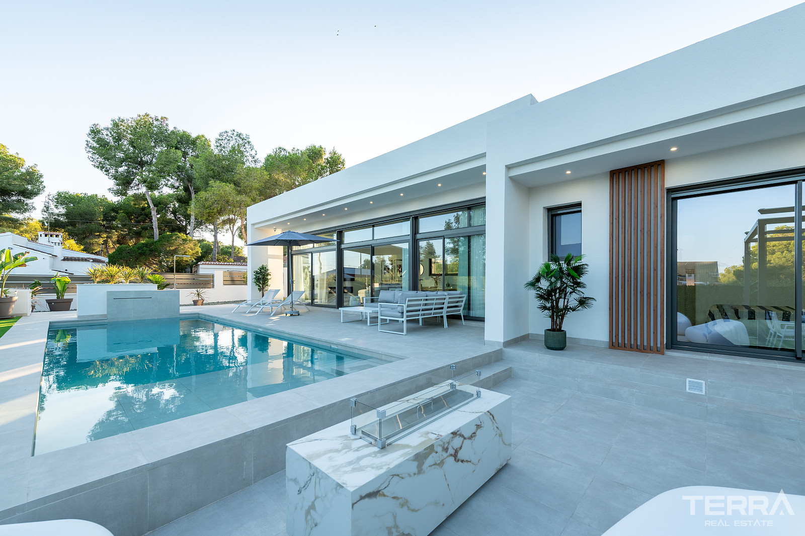 Luxury Villas for Sale in Pinar de Campoverde, Costa Blanca, Spain - 123166
