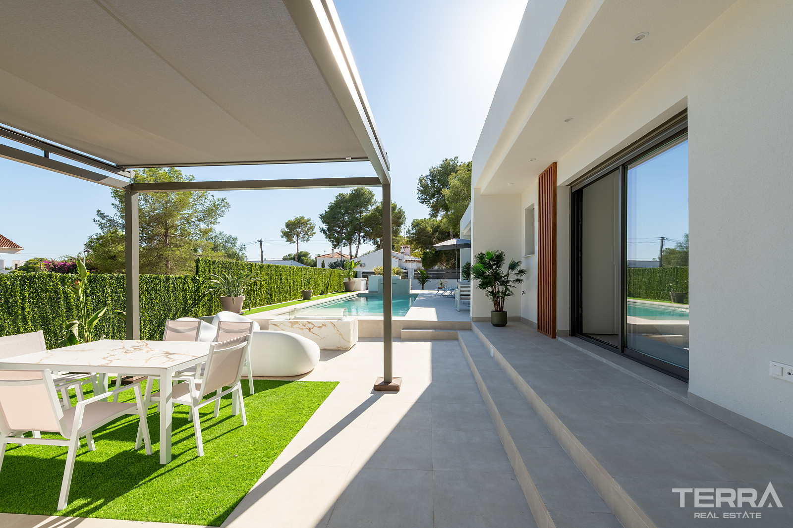 Luxury Villas for Sale in Pinar de Campoverde, Costa Blanca, Spain - 123168