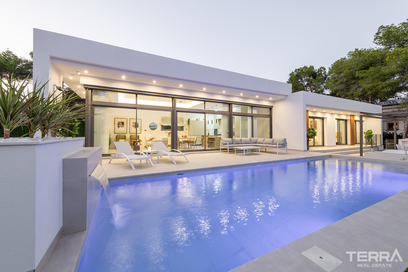 Luxury Villas for Sale in Pinar de Campoverde, Costa Blanca, Spain - 123175