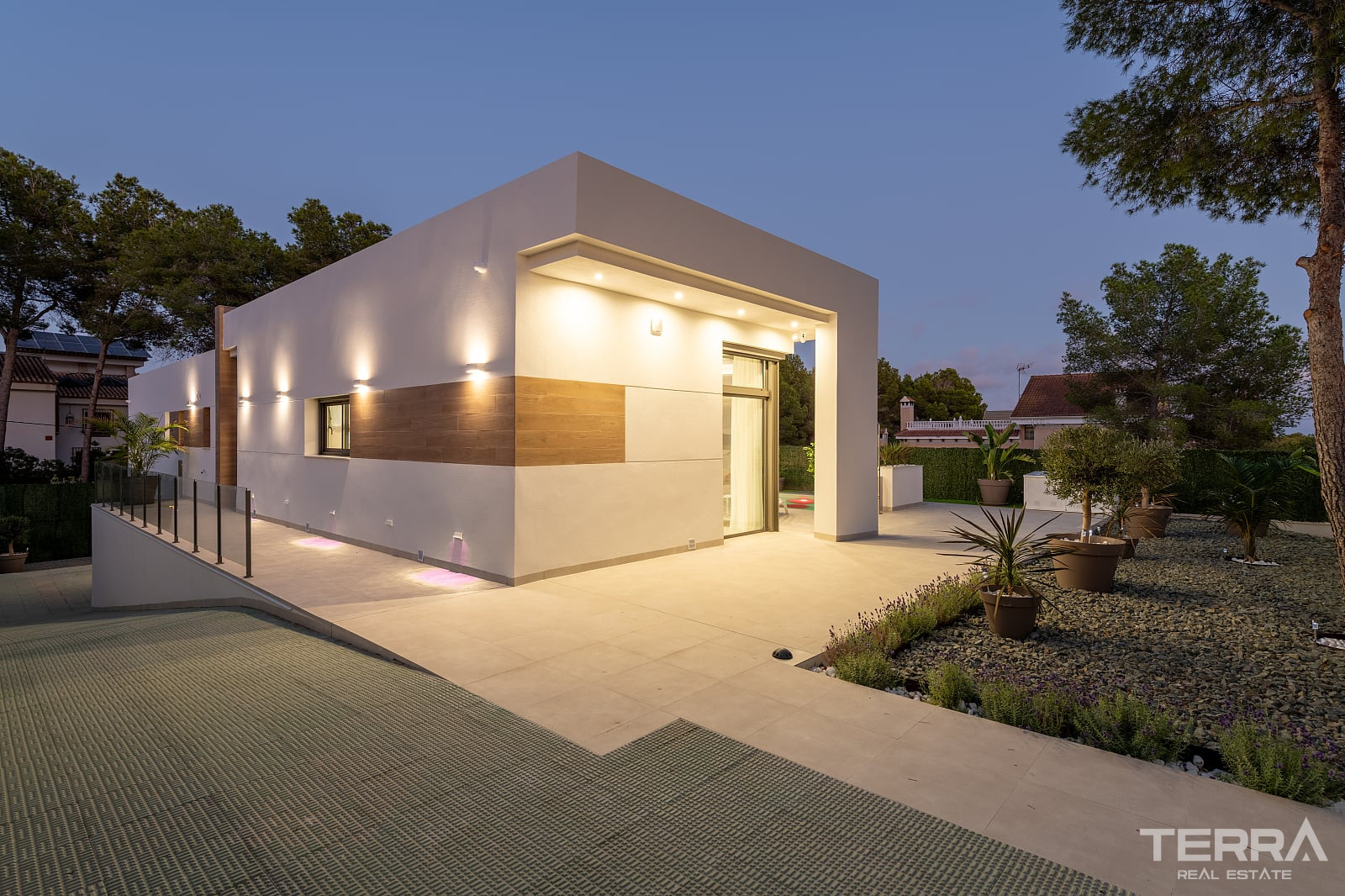 Luxury Villas for Sale in Pinar de Campoverde, Costa Blanca, Spain - 123181