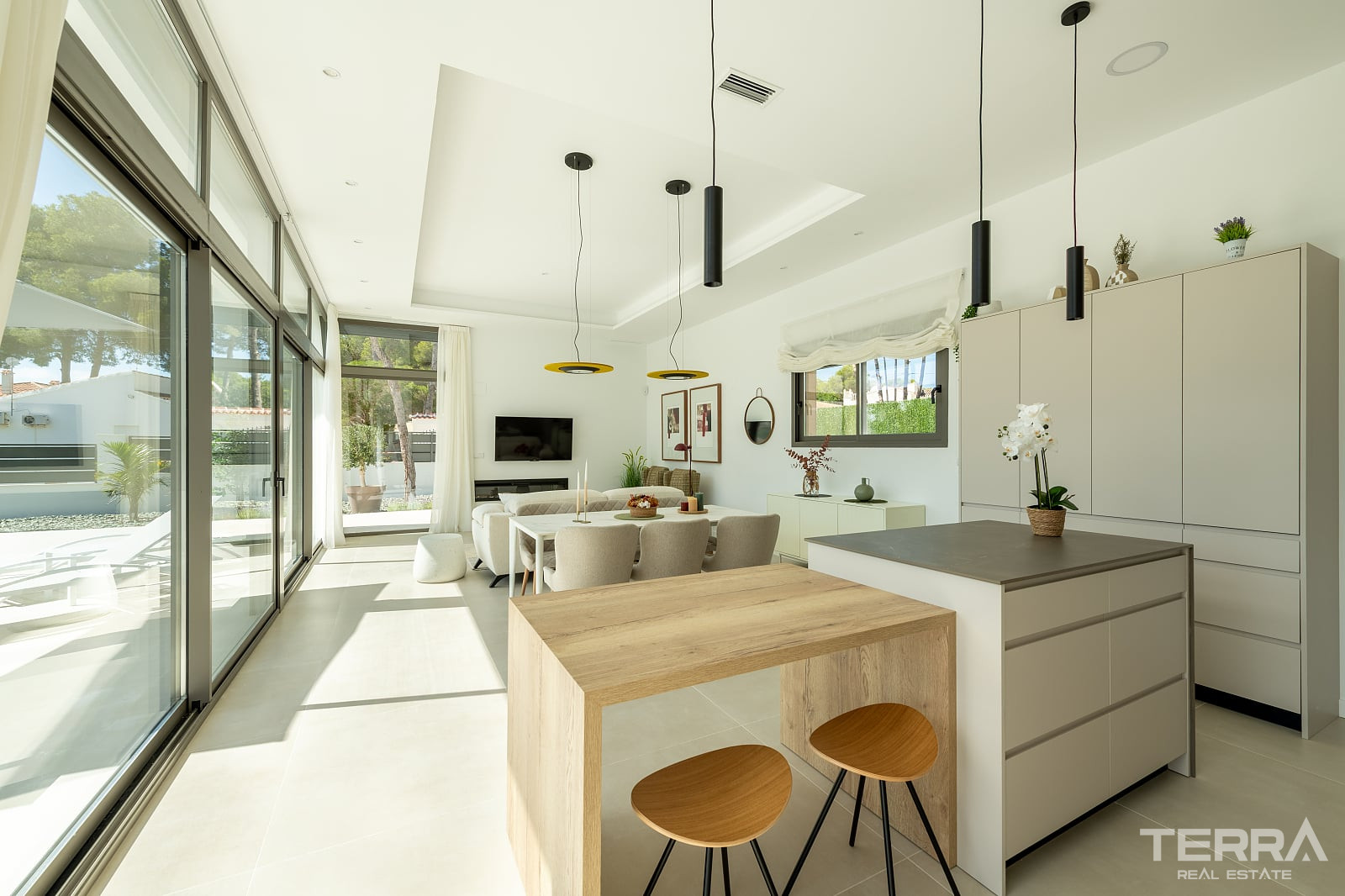 Luxury Villas for Sale in Pinar de Campoverde, Costa Blanca, Spain - 123183