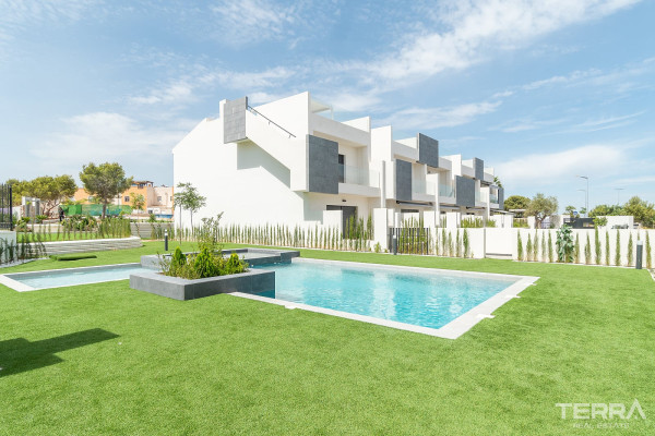 İspanya, Costa Blanca, Torrevieja'da Anahtar Teslim Sıfır Daireler