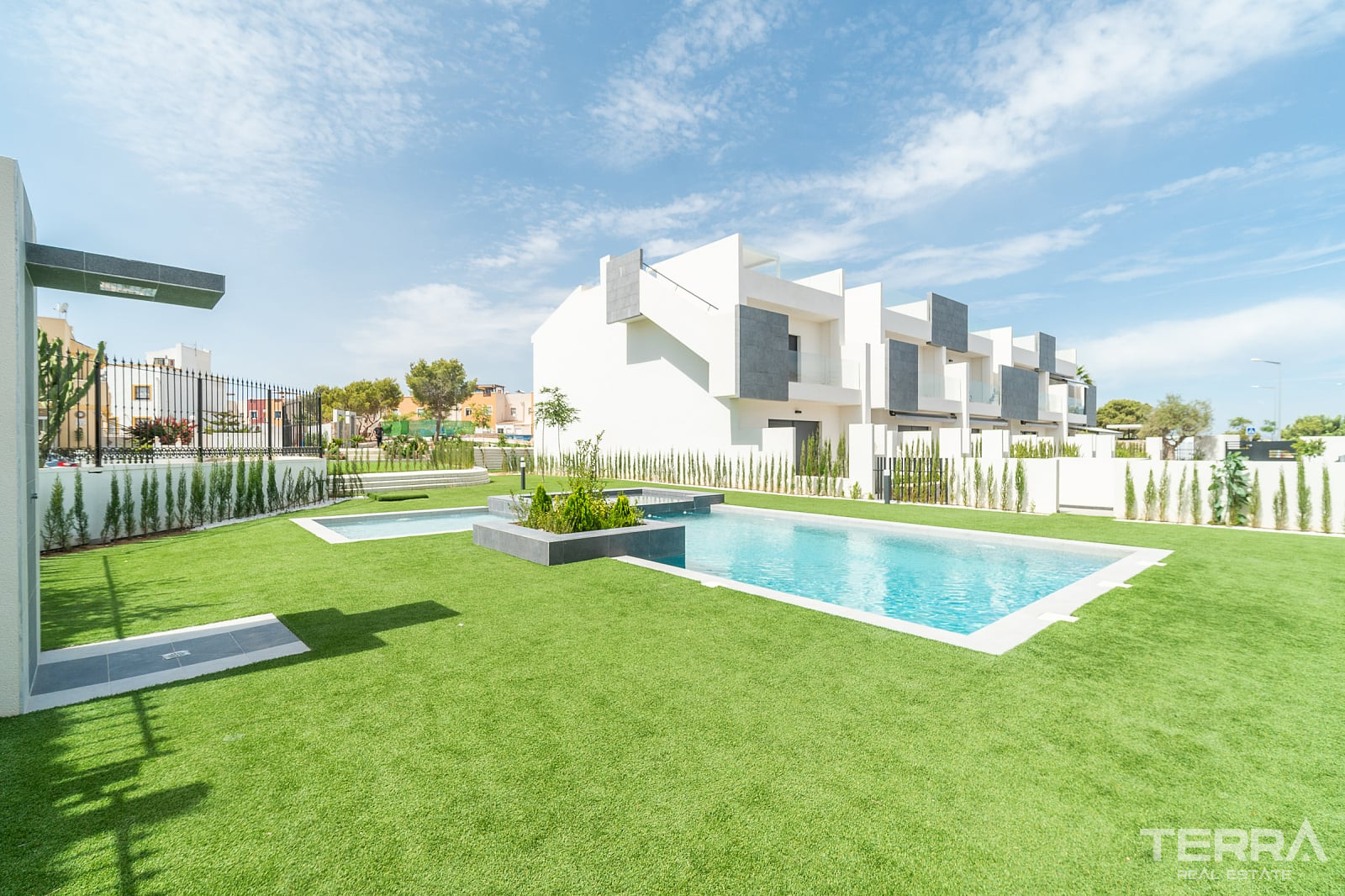 İspanya, Costa Blanca, Torrevieja'da Anahtar Teslim Sıfır Daireler - 123245