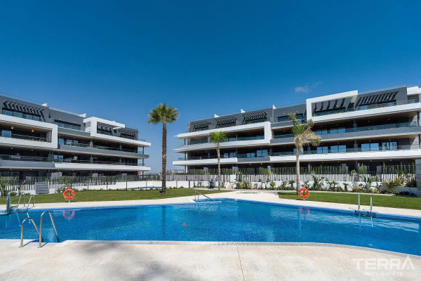 İspanya, Costa Blanca, Torrevieja’da Satılık Modern Daireler