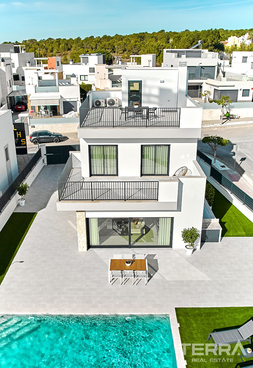 İspanya, Costa Blanca, San Miguel de Salinas'ta Satılık Villalar - 123575