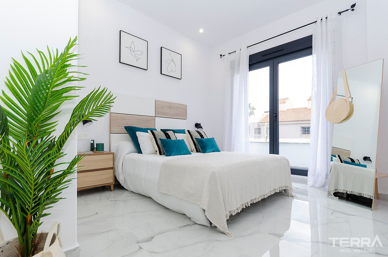 Villas for Sale in Torrevieja, Costa Blanca, Spain - 123728