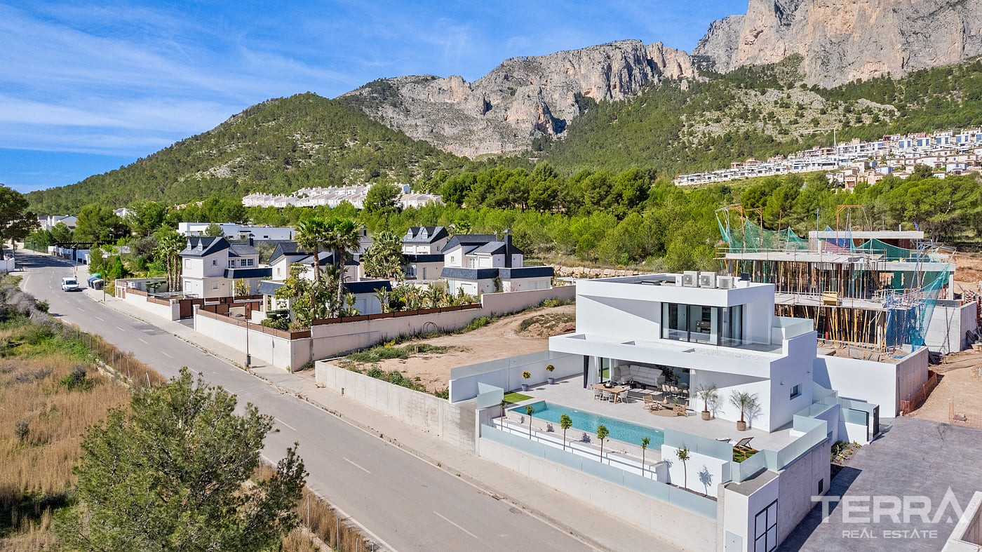 Villas for Sale in Polop, Cost Blanca, Spain - 123755