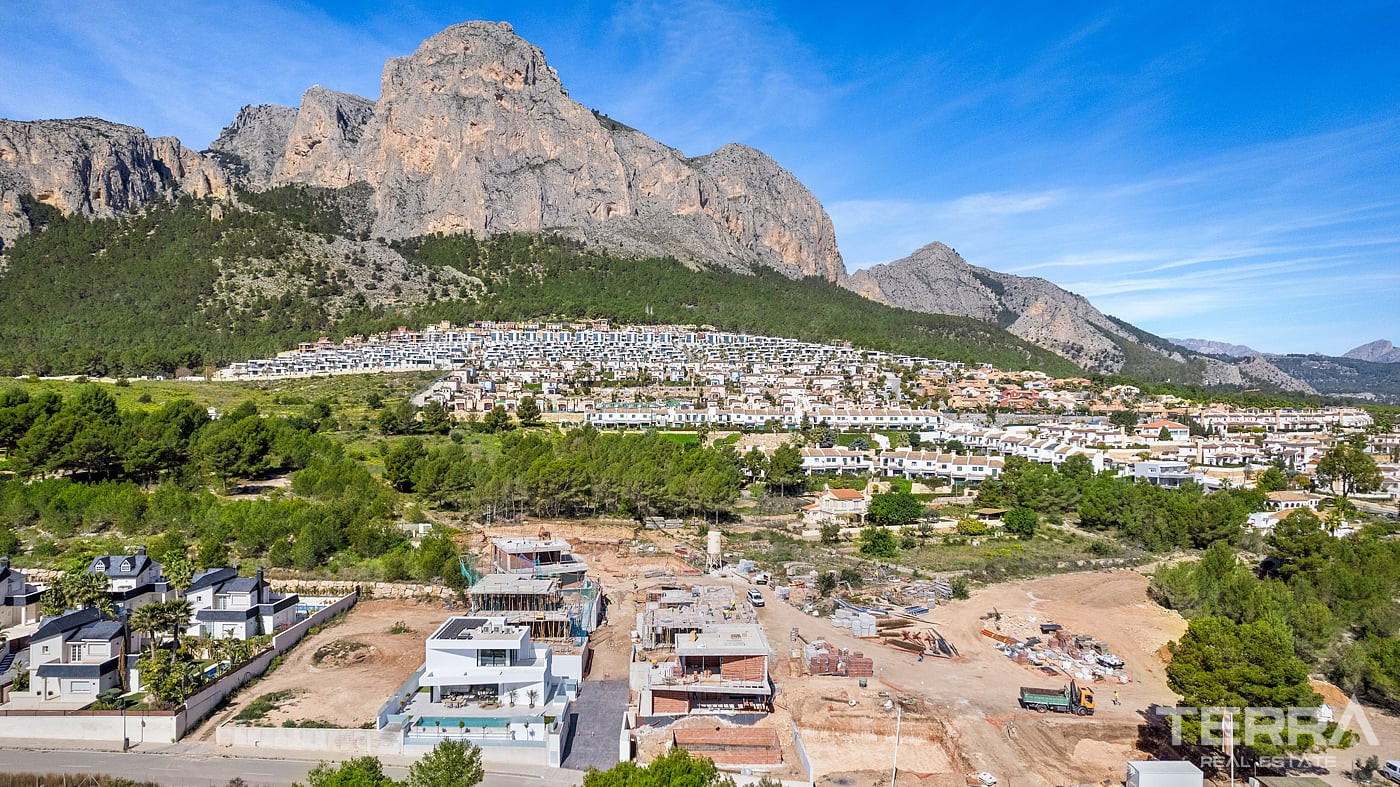 Villas for Sale in Polop, Cost Blanca, Spain - 123761