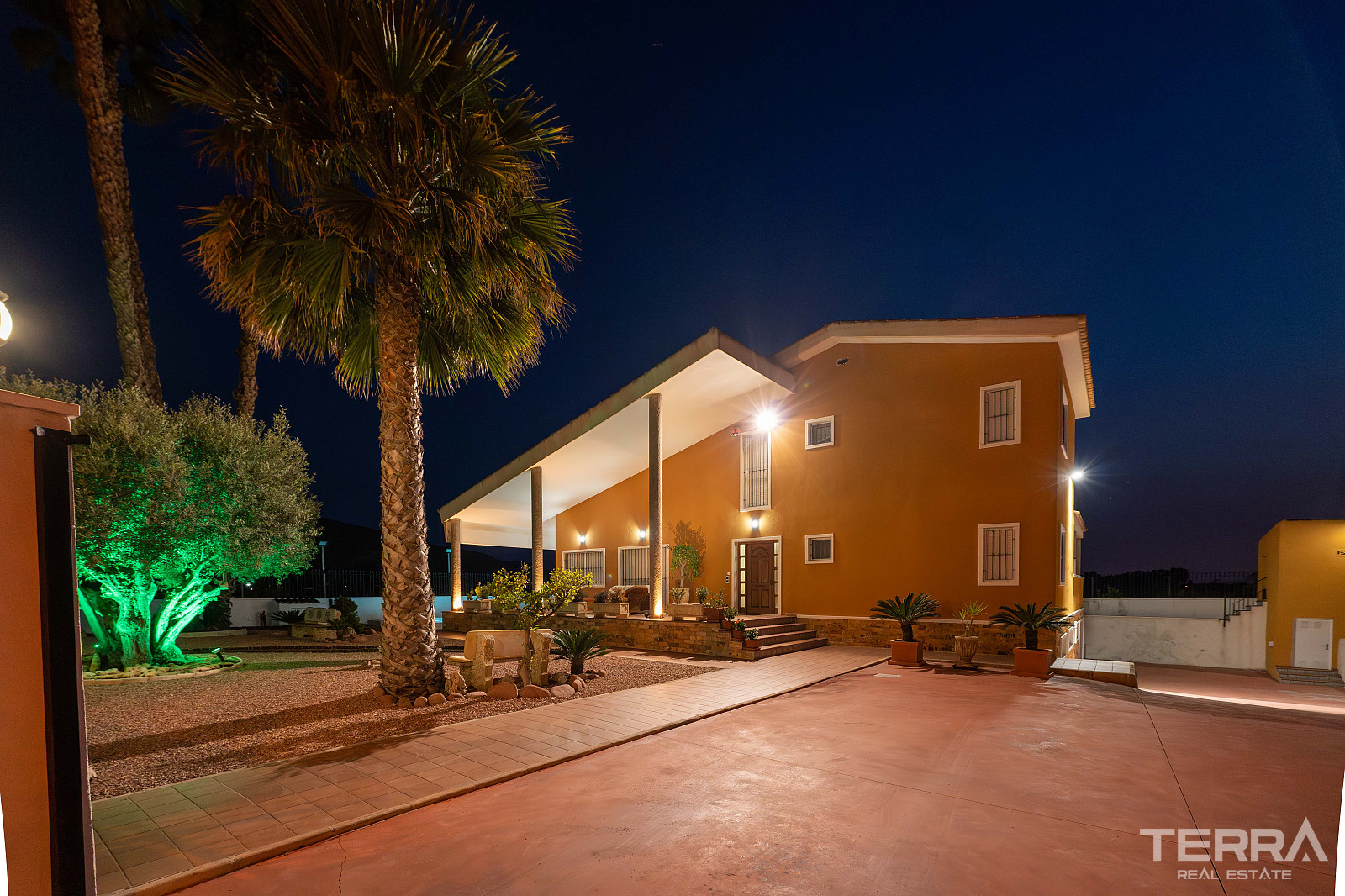 Detached Villa for Sale in Orihuela, Costa Blanca, Spain - 123990