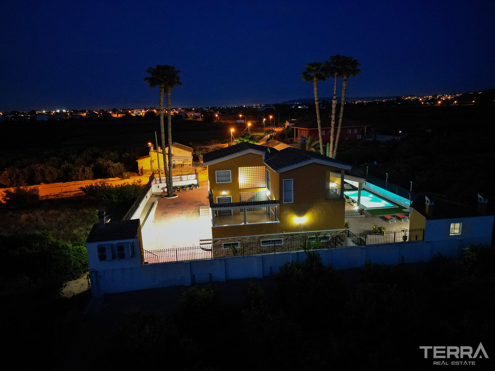 Detached Villa for Sale in Orihuela, Costa Blanca, Spain - 123995