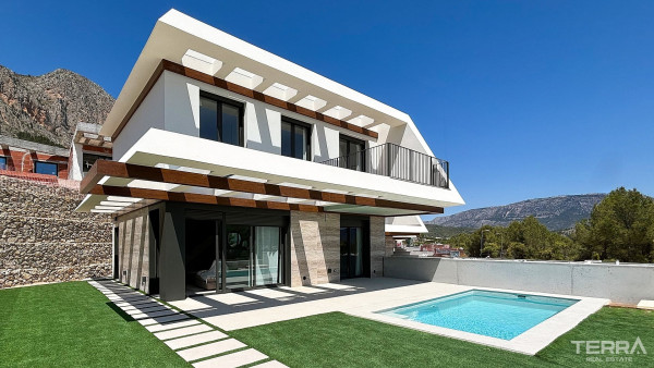 Detached Villas for Sale in Polop, Costa Blanca, Spain