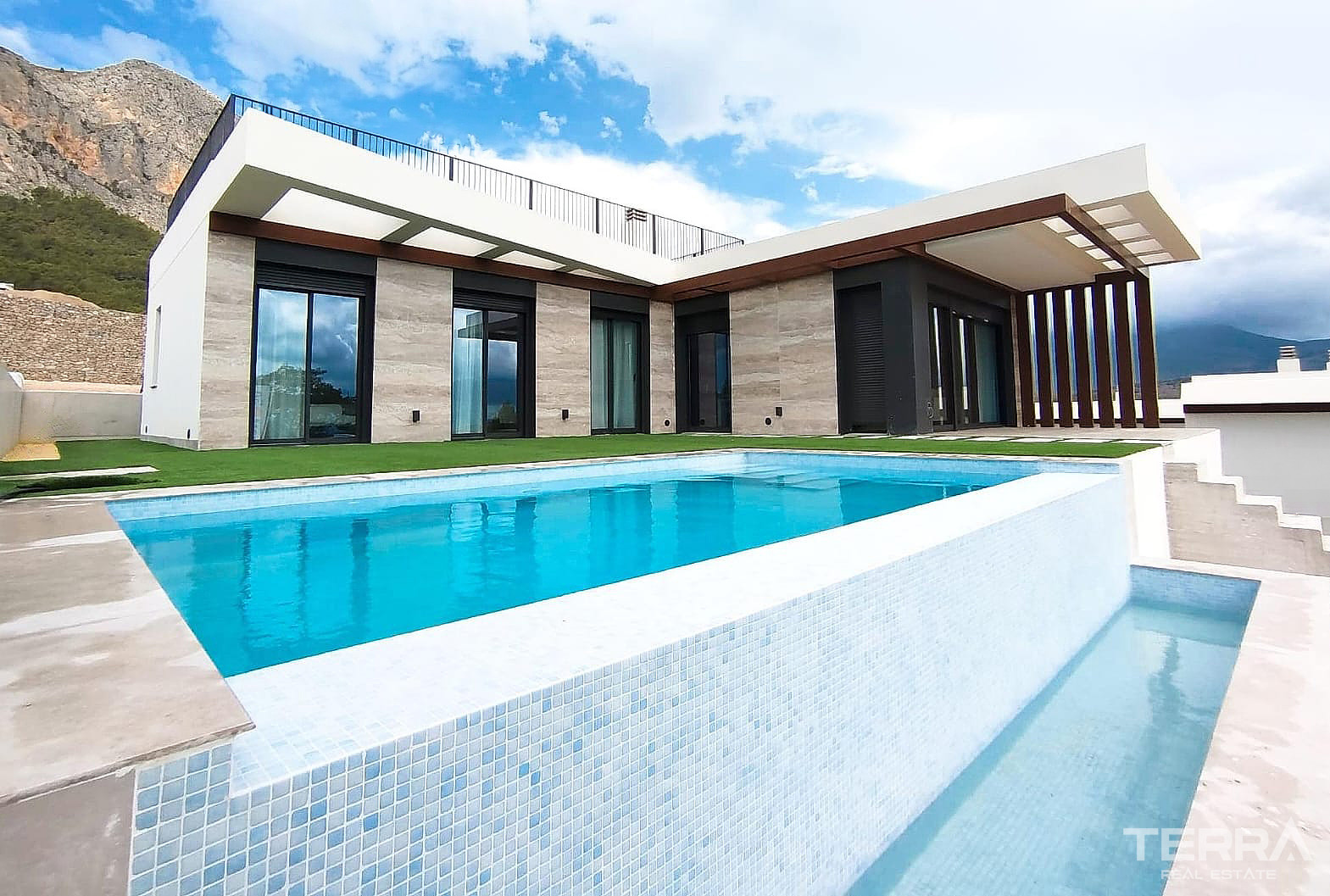 Detached Villas for Sale in Polop, Costa Blanca, Spain - 124092
