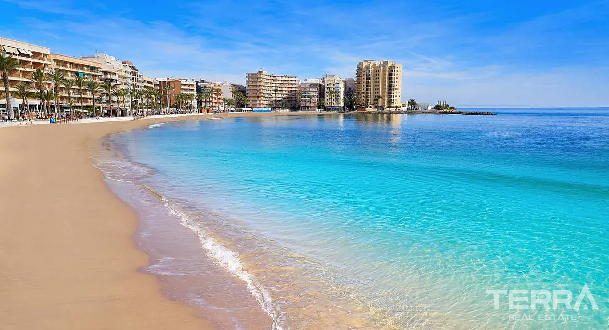 Luxury Villa for Sale in Torrevieja, Costa Blanca, Spain - 124424