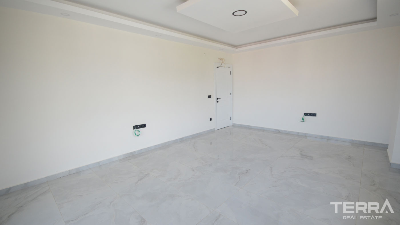 5-Bedroom Apartment for Sale in Avsallar, Alanya, Turkey - 124868