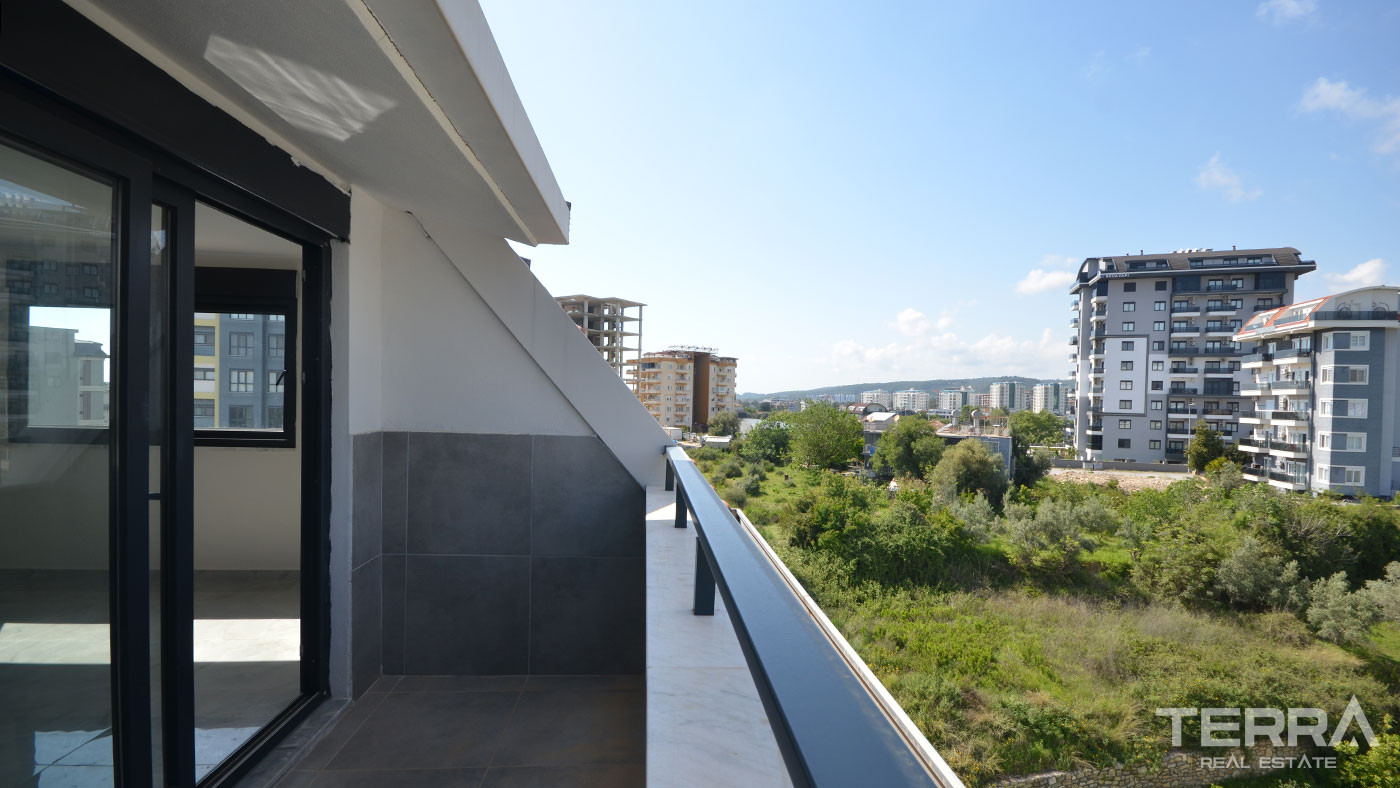 5-Bedroom Apartment for Sale in Avsallar, Alanya, Turkey - 124877