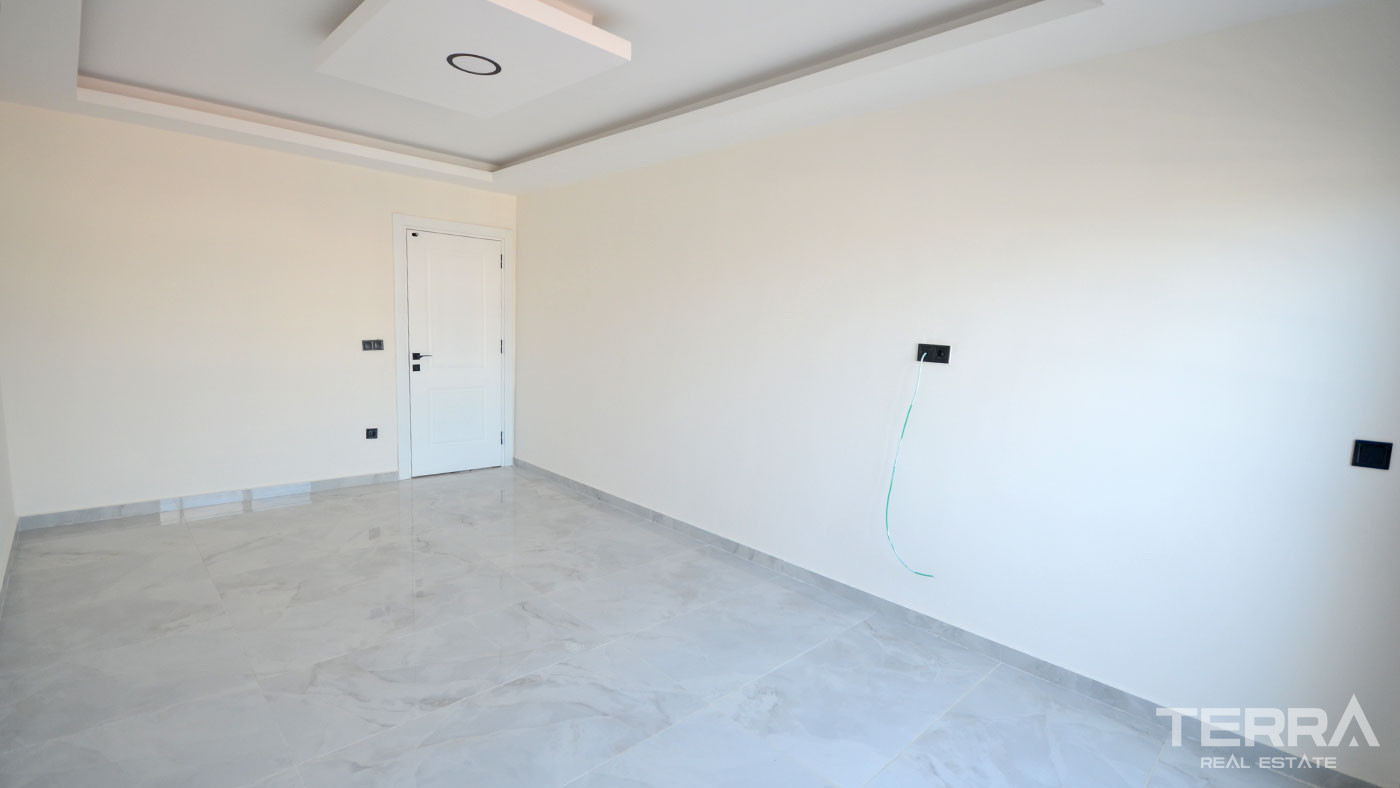 5-Bedroom Apartment for Sale in Avsallar, Alanya, Turkey - 124885