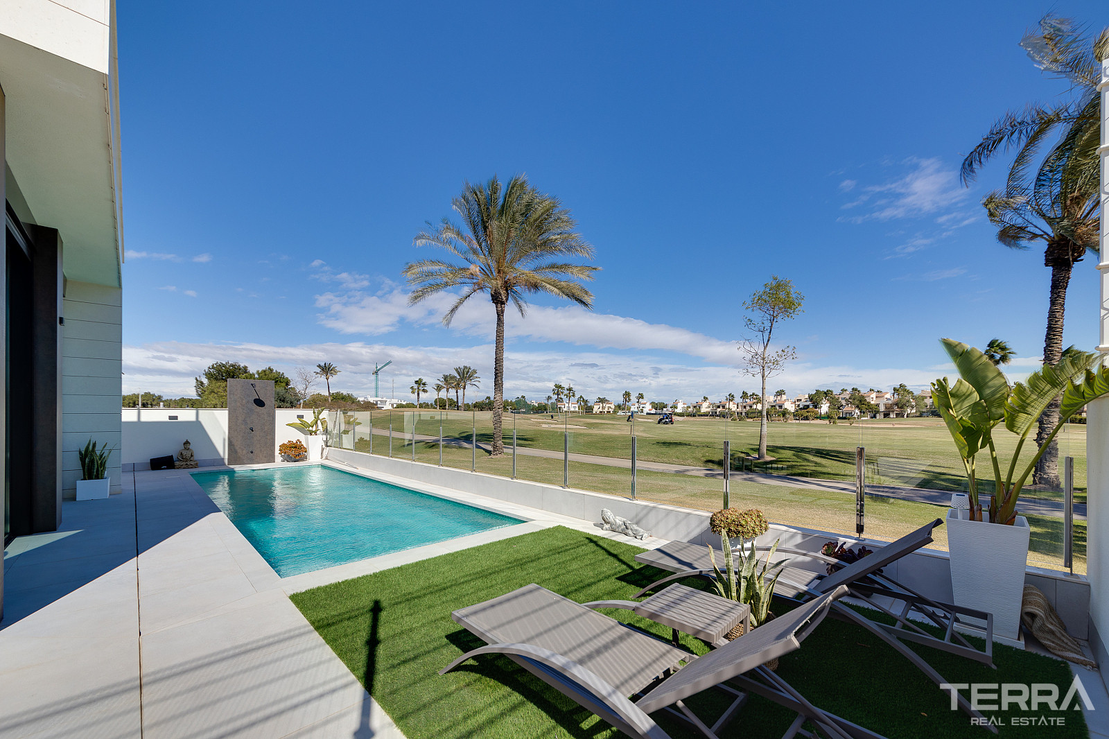 Golf Villas for Sale in Pilar de la Horadada, Costa Blanca, Spain - 125058
