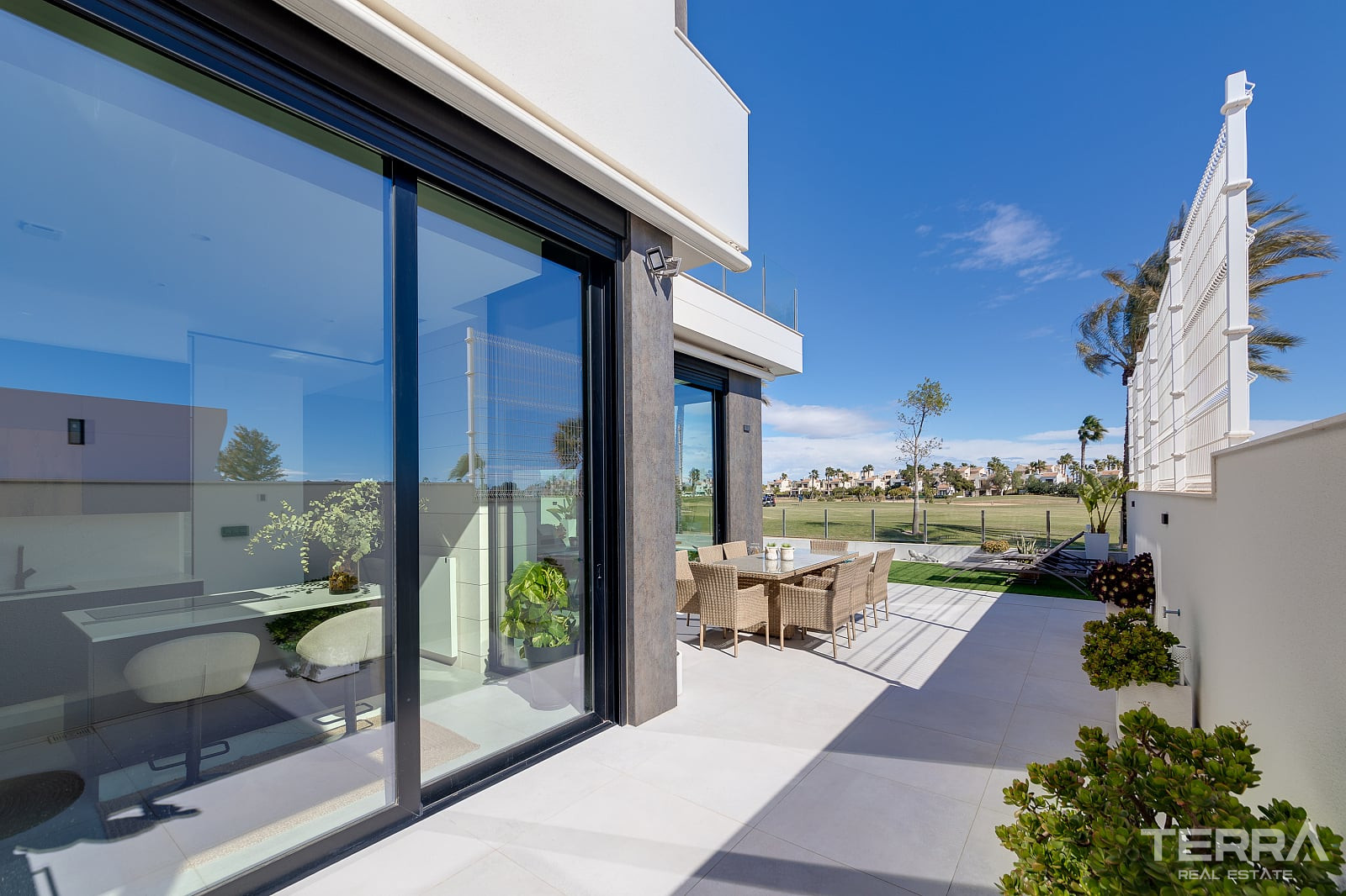 Golf Villas for Sale in Pilar de la Horadada, Costa Blanca, Spain - 125061