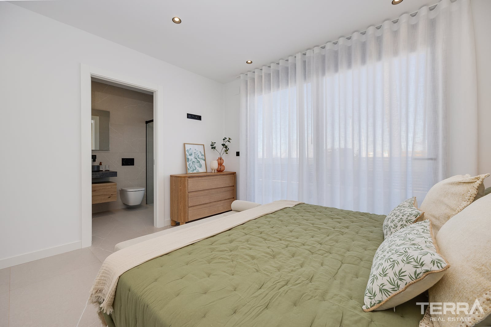 Lake View Villas for Sale in Torrevieja, Costa Blanca, Spain - 125479