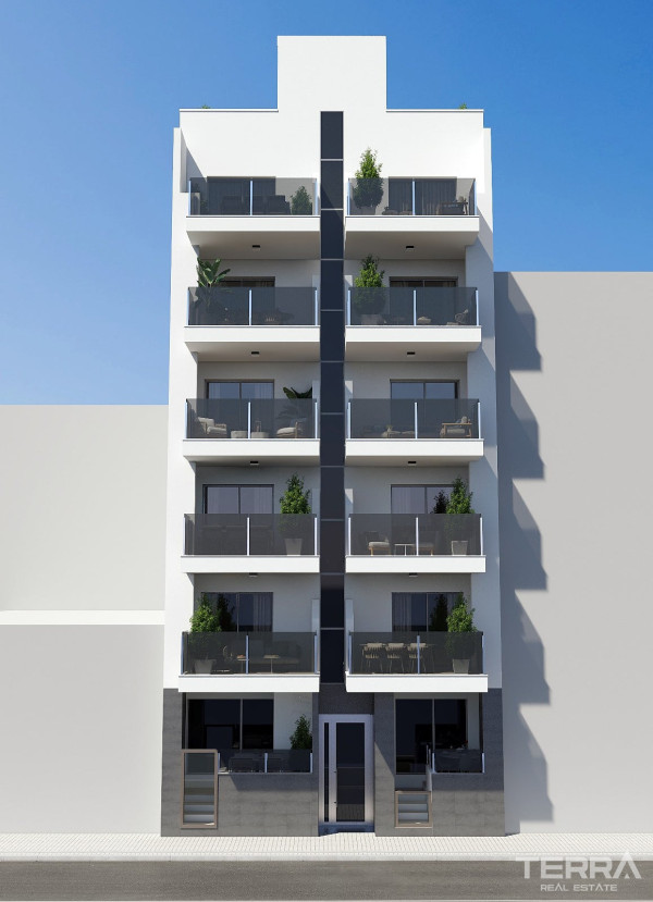 İspanya, Costa Blanca, Torrevieja'da Plaja Yakın Modern Daireler