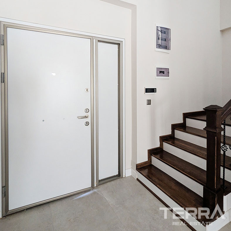 Detached Villa for Sale in Döşemealtı, Antalya, Turkey - 126679