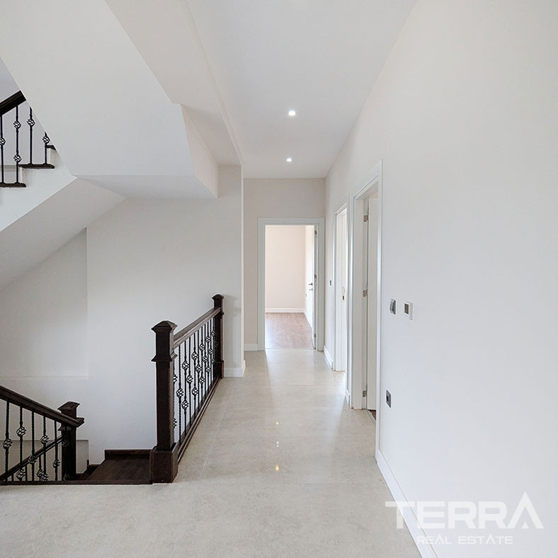 Detached Villa for Sale in Döşemealtı, Antalya, Turkey - 126680