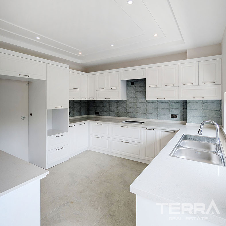 Detached Villa for Sale in Döşemealtı, Antalya, Turkey - 126689