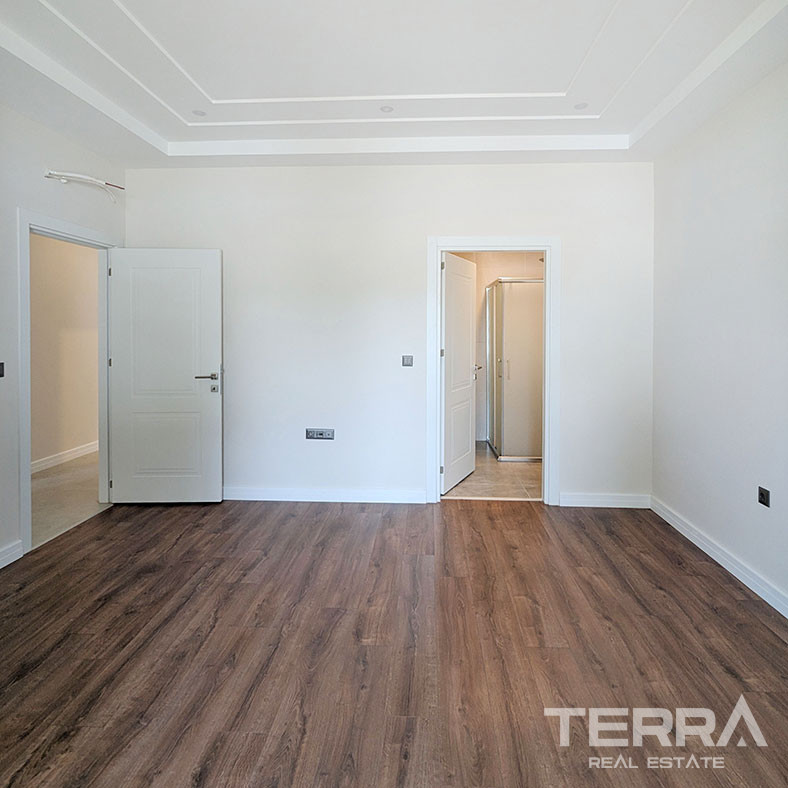 Detached Villa for Sale in Döşemealtı, Antalya, Turkey - 126692