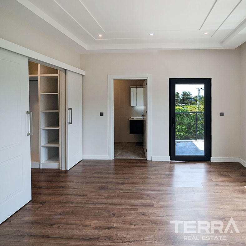 Detached Villa for Sale in Döşemealtı, Antalya, Turkey - 126695