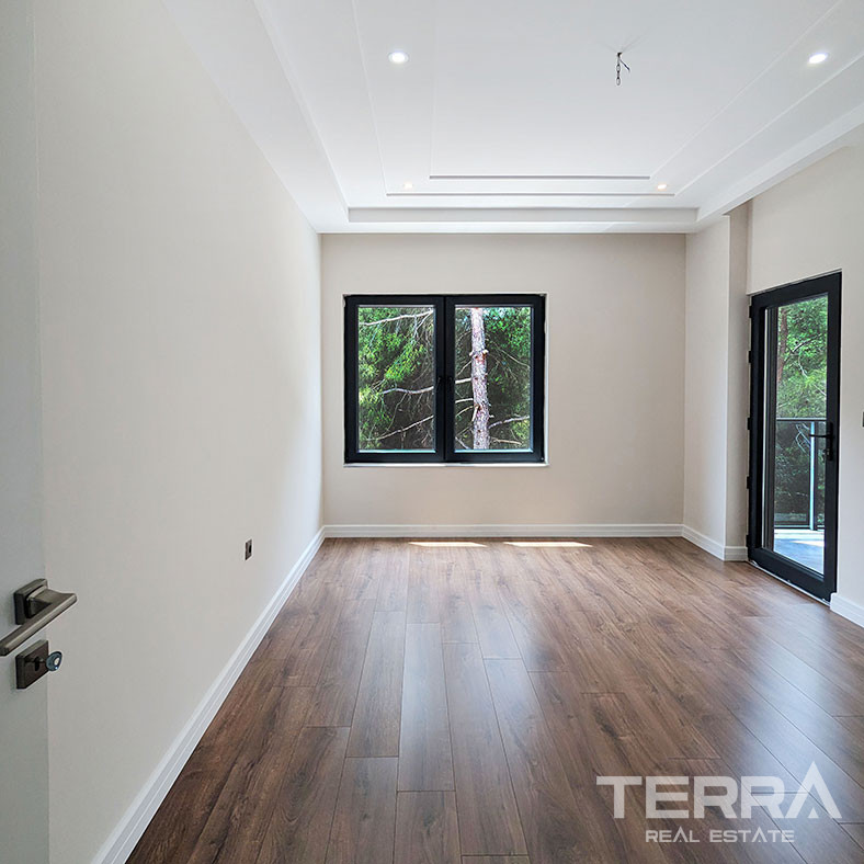 Detached Villa for Sale in Döşemealtı, Antalya, Turkey - 126698