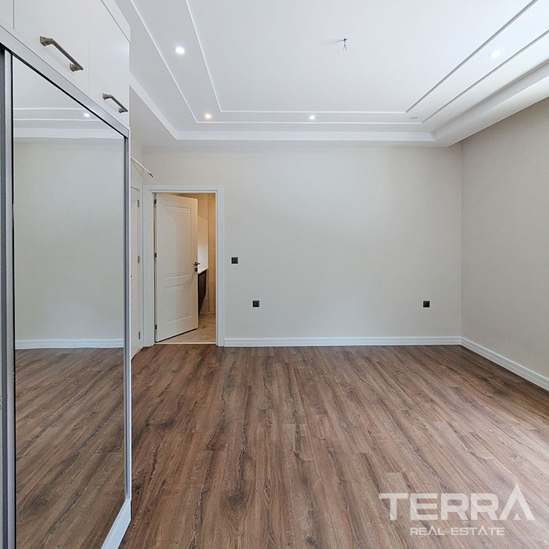 Detached Villa for Sale in Döşemealtı, Antalya, Turkey - 126700