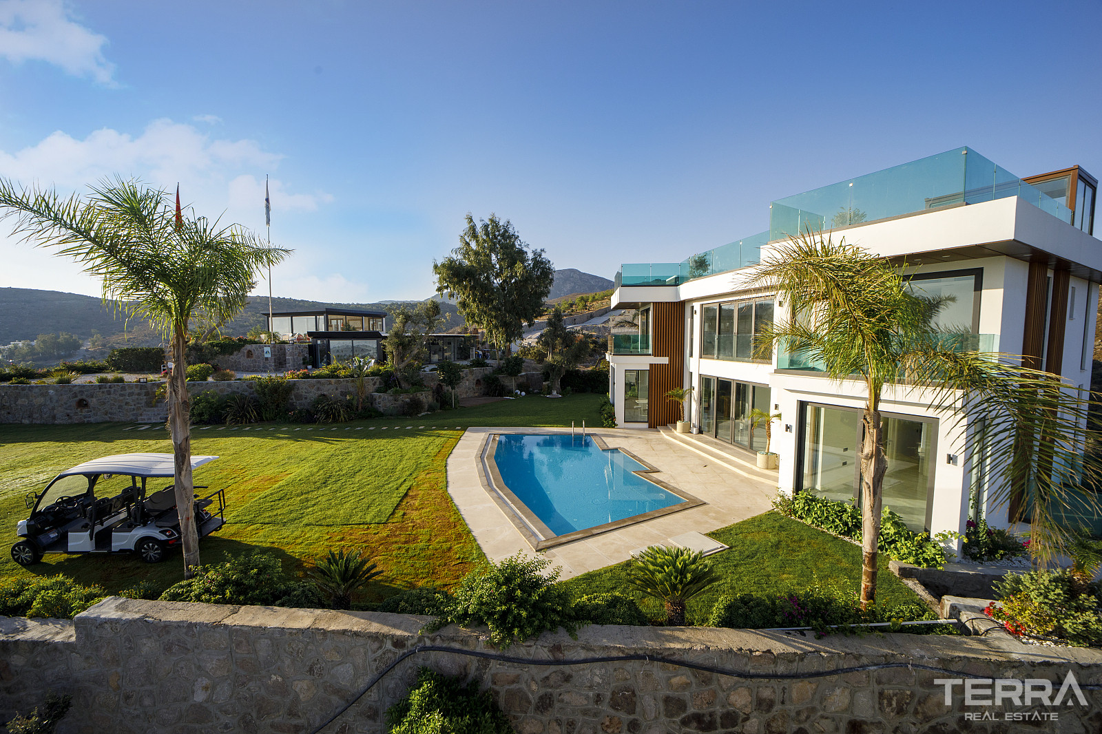 Muğla, Bodrum'da Güvenlikli Sitede Satılık Müstakil Villalar - 126899