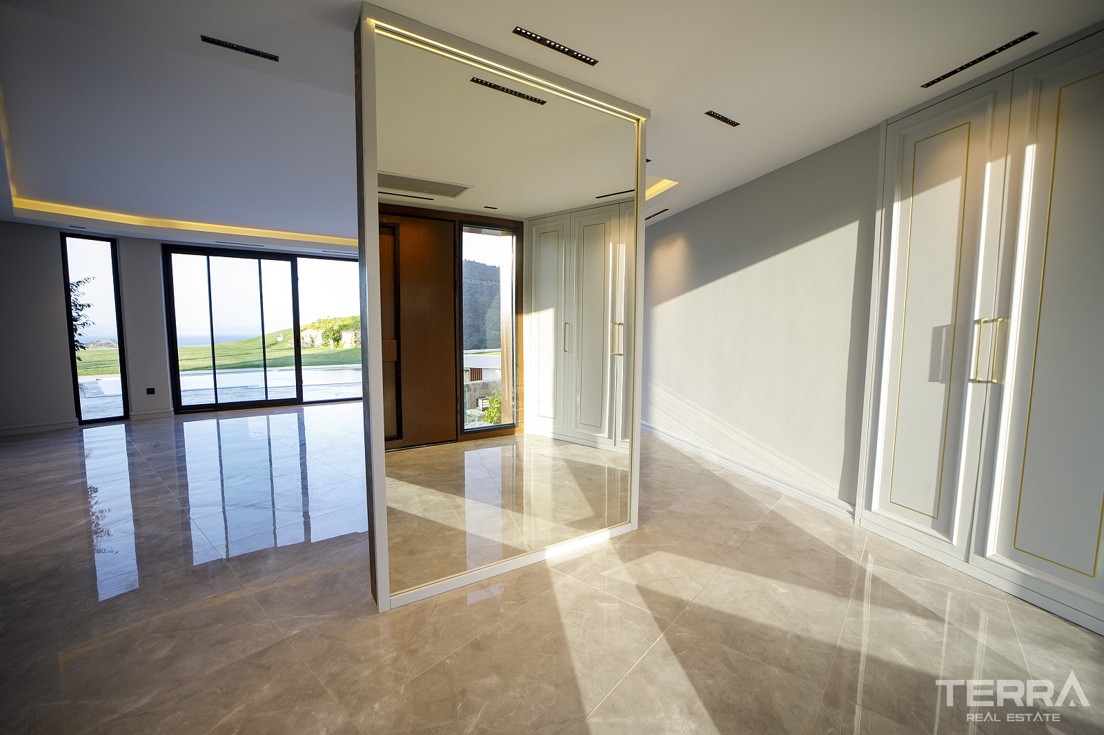 Muğla, Bodrum'da Güvenlikli Sitede Satılık Müstakil Villalar - 126908