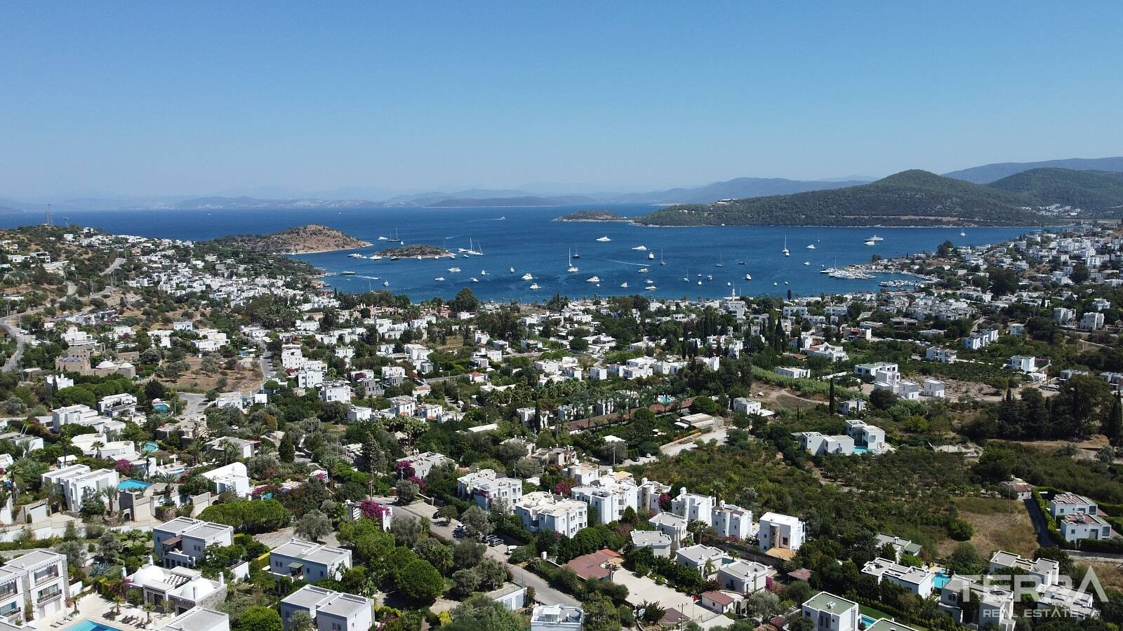 Muğla, Bodrum'da Hemen Teslim Satılık 3+1 Daireler - 127156