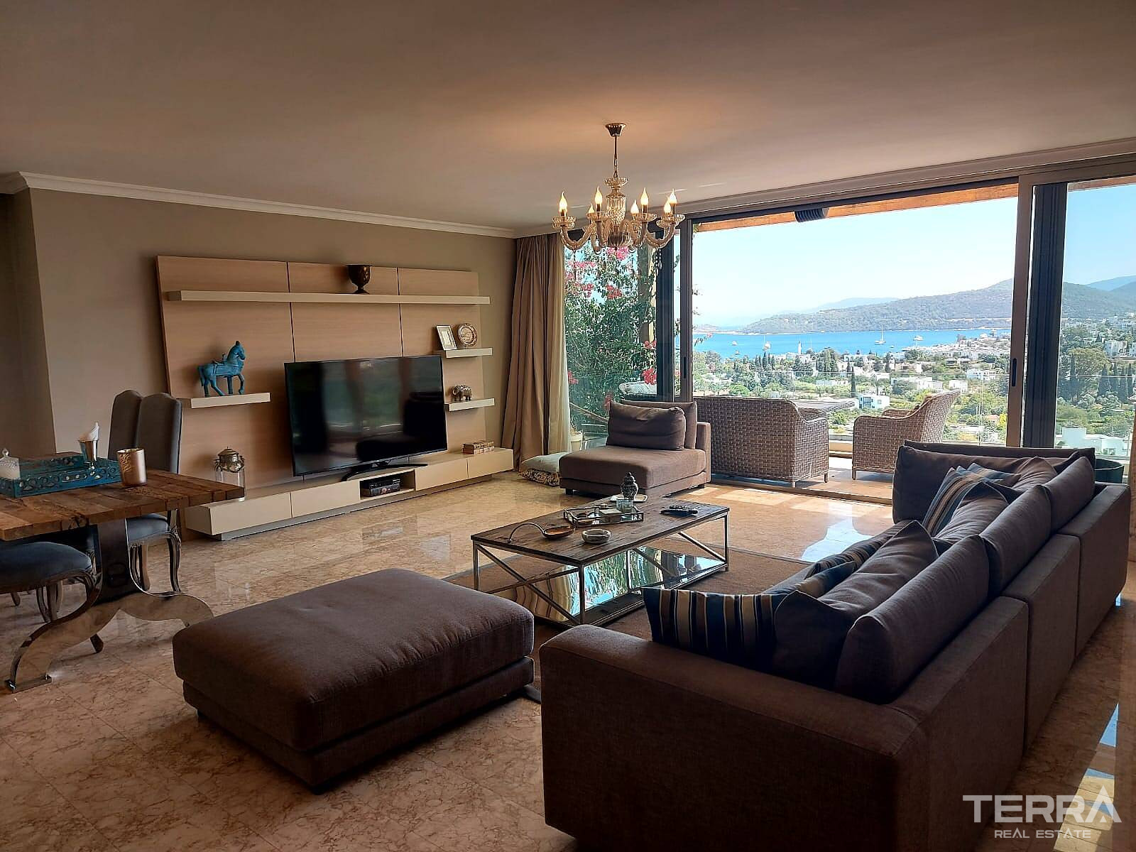 Muğla, Bodrum'da Hemen Teslim Satılık 3+1 Daireler - 127163