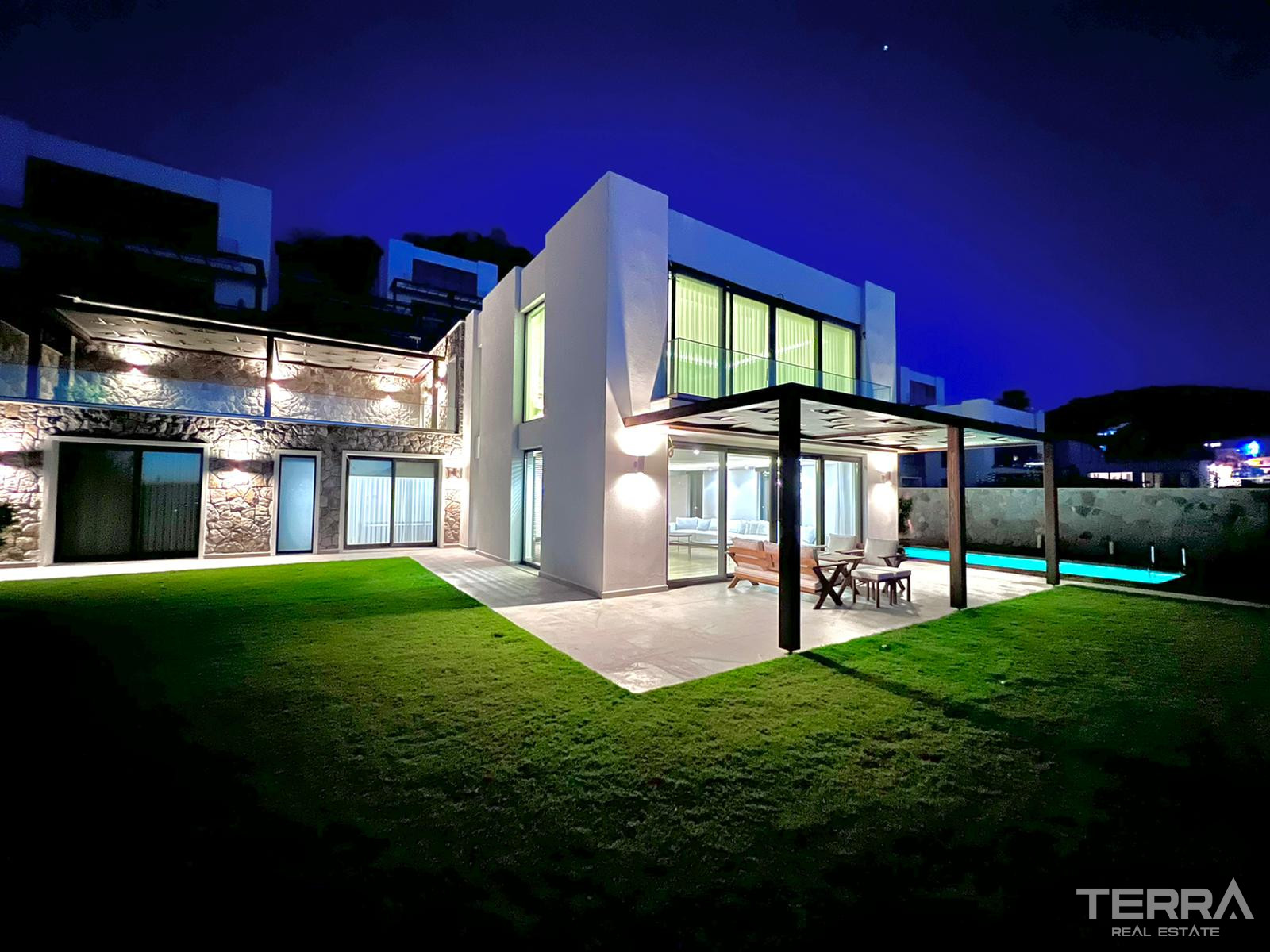 Muğla, Bodrum'da Özel Havuzlu Satılık Modern Müstakil Villalar - 127326