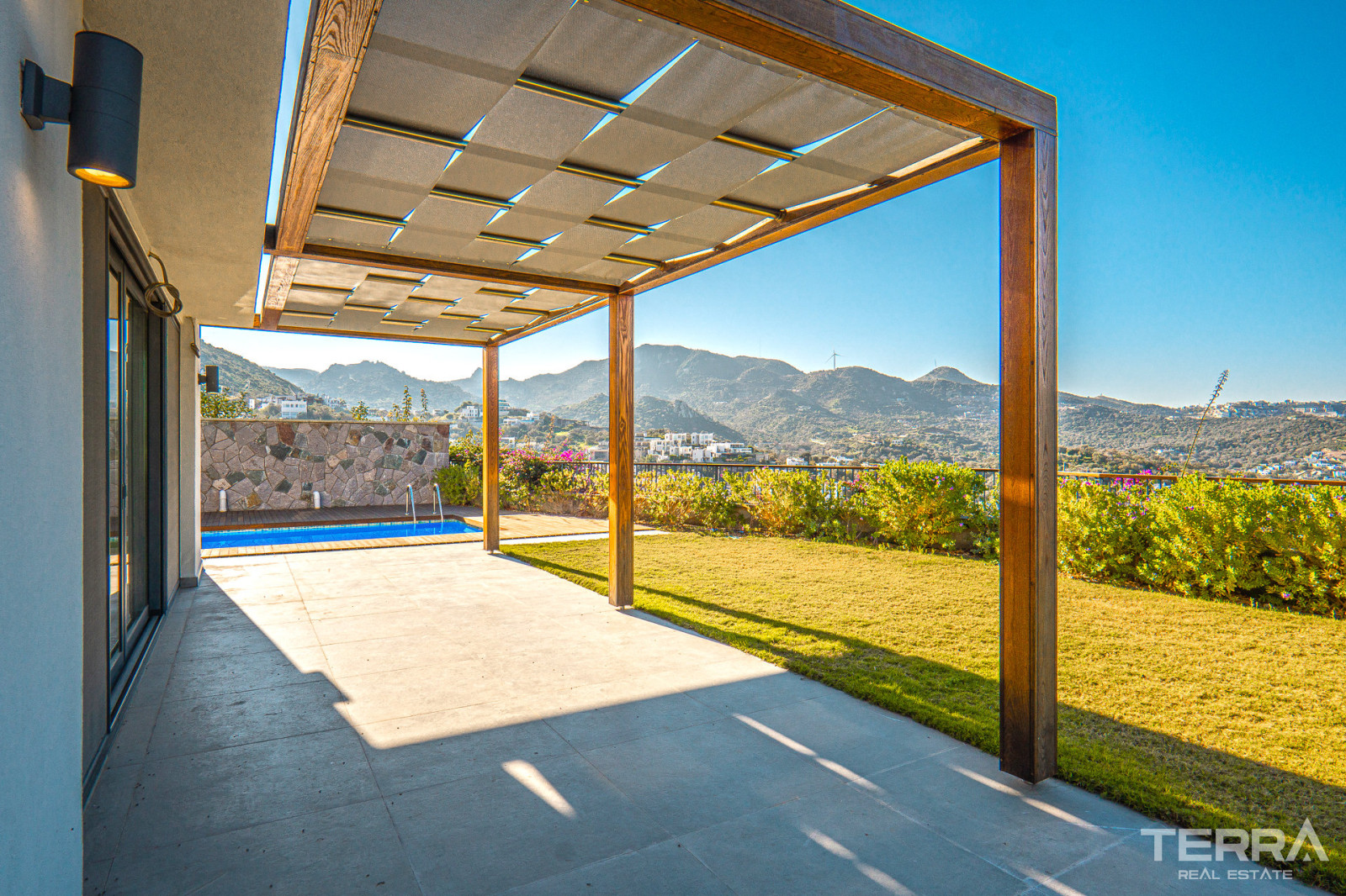 Muğla, Bodrum'da Özel Havuzlu Satılık Modern Müstakil Villalar - 127328