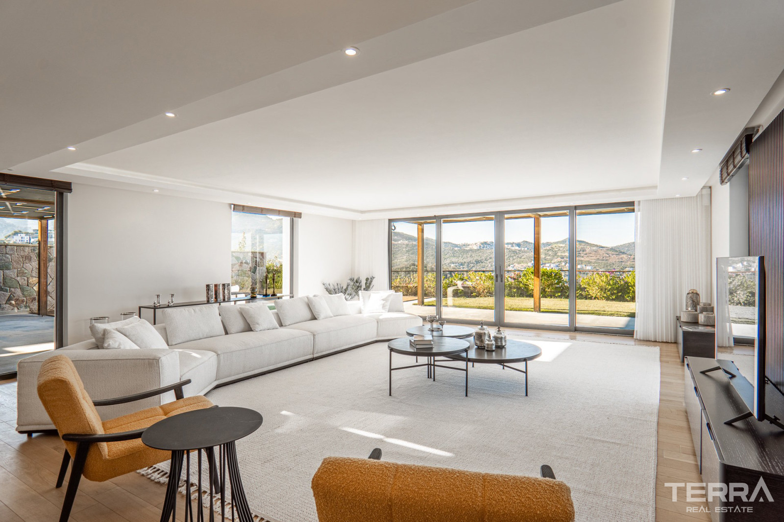 Muğla, Bodrum'da Özel Havuzlu Satılık Modern Müstakil Villalar - 127331
